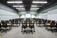 Stadium Room classroom seating back center